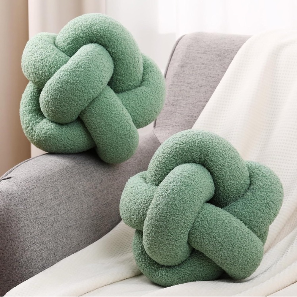 8” Green Knot Throw Pillows set of two